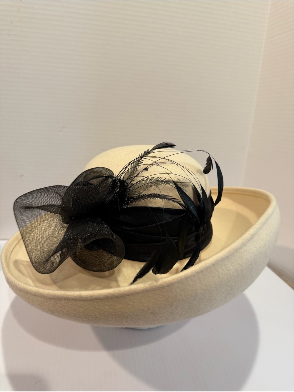 Vintage David M Cream Wide-brim Dress Hat Black Tulle Bow And Coque  Feathers OS